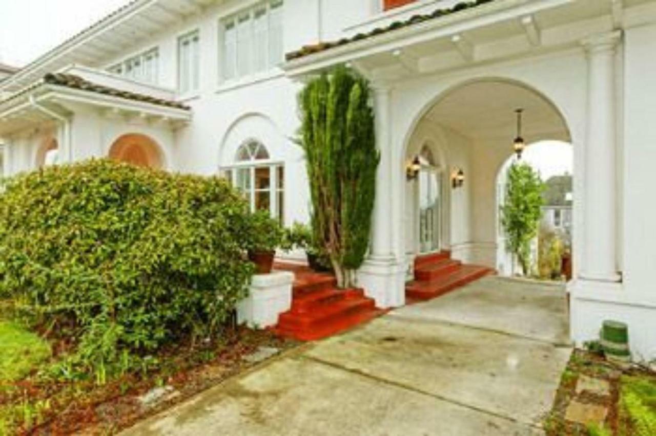 The Villa Bed & Breakfast (Adults Only) Tacoma Exteriör bild